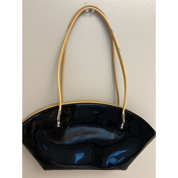 Bejio "Over the Moon" black patent crescent shoulder bag - Picture 3 of 10